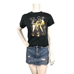 Taylor Swift 2009 Fearless Tour Gildan Heavy Cotton Short Sleeve Tee Size Small